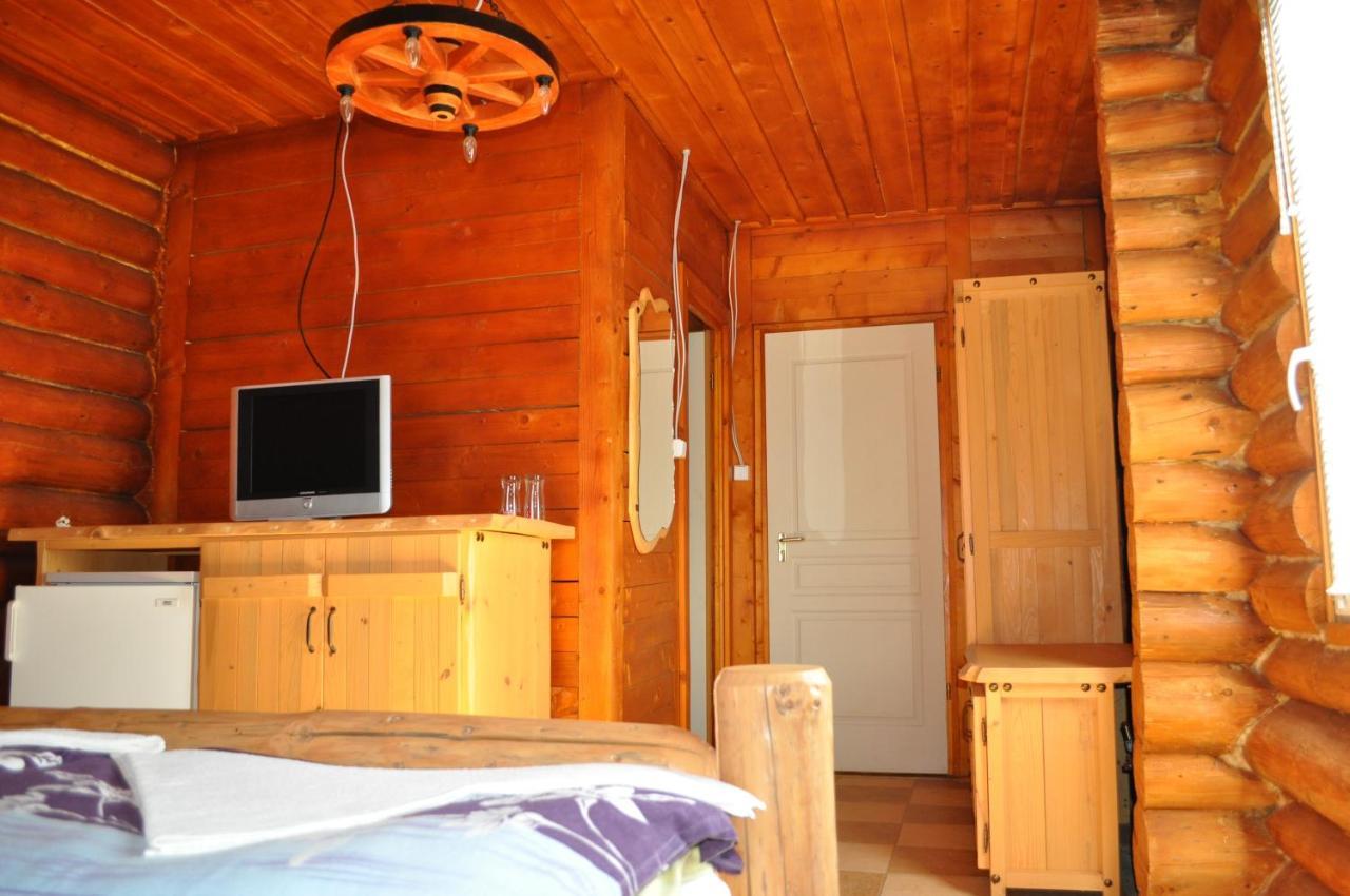 Rönk-wellness panzió Mezőpeterd Mezopeterd Exterior foto